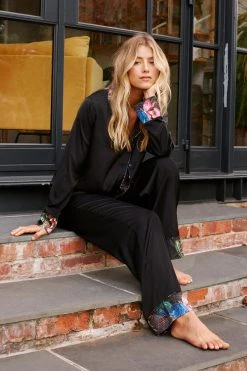 Two Piece Pants Set Contrast Peacock Print Pajama Shirt & Pants Set