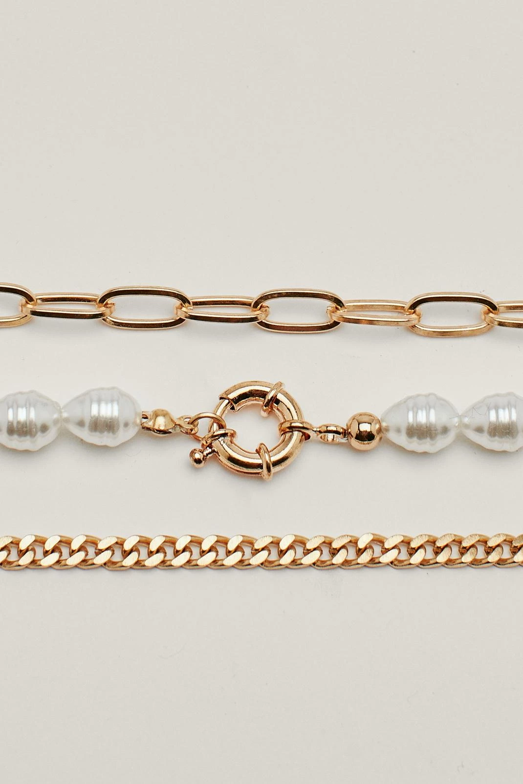 Formal Wear Pearl And Chain 3 Piece Bracelet Set 5 Formal Wear Pearl And Chain 3 Piece Bracelet Set - Image 3